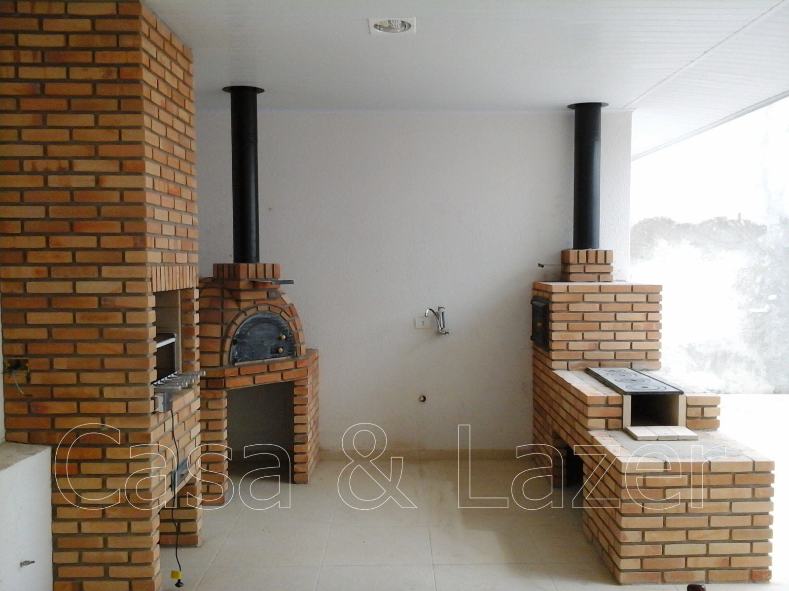 Kits Churrasqueira, fogão a lenha e forno de pizza em alvenaria