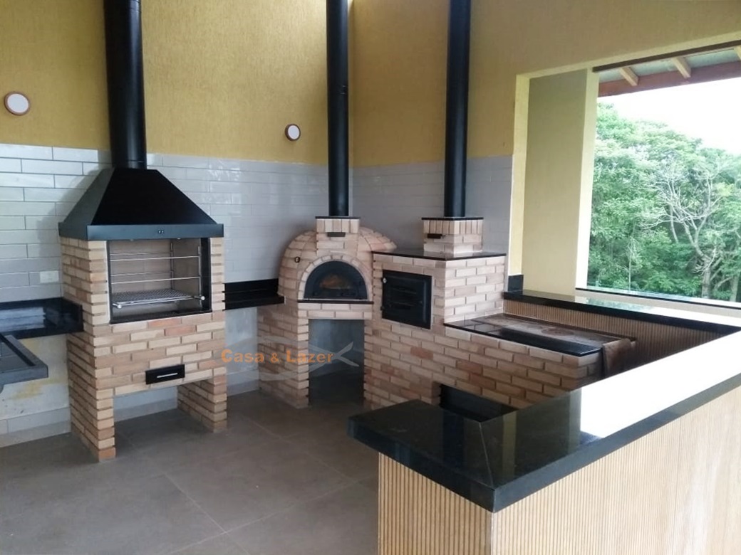Kits Churrasqueira, fogão a lenha e forno de pizza em alvenaria