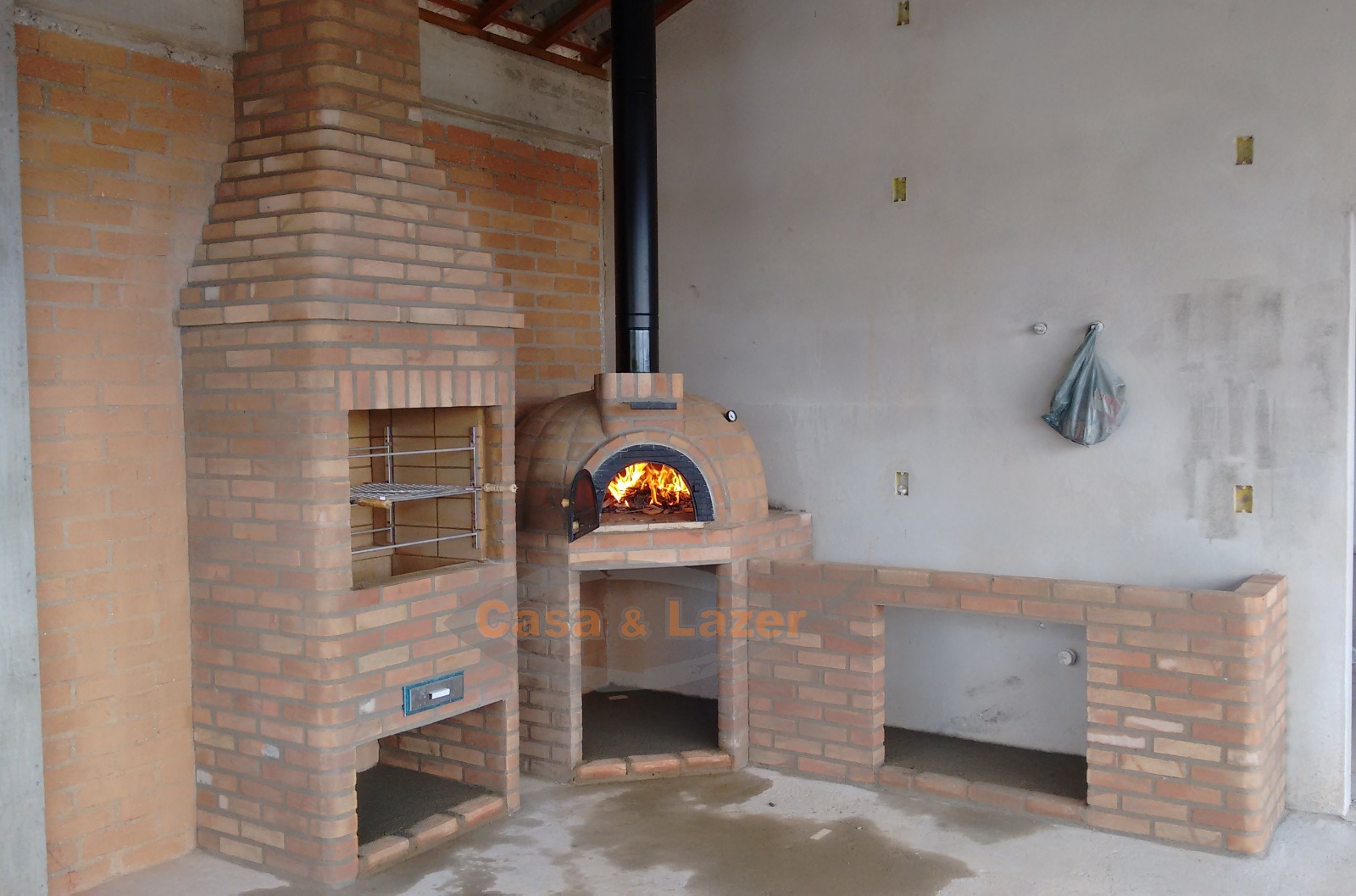 Kits Churrasqueira, fogão a lenha e forno de pizza em alvenaria