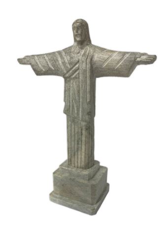 Panelas e artesanatos em Pedra Sabão